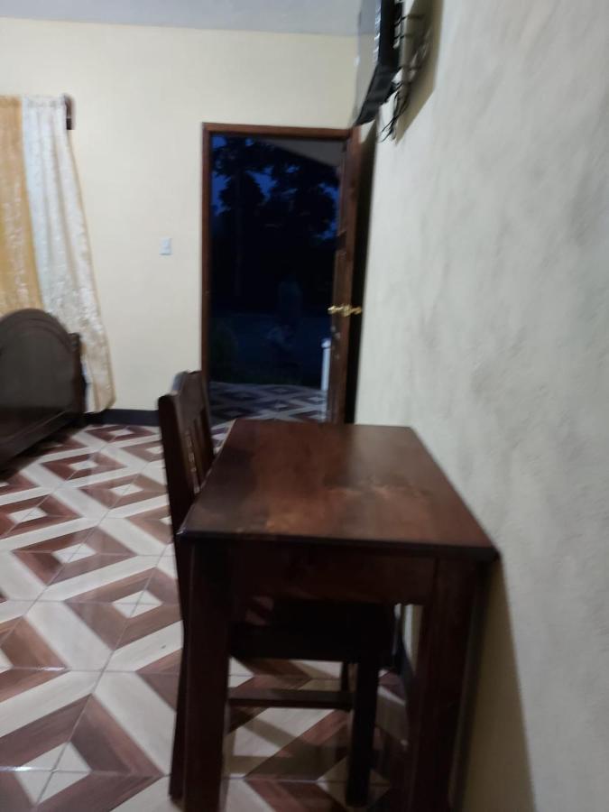 Hotel Los Reyes โคบาน ภายนอก รูปภาพ